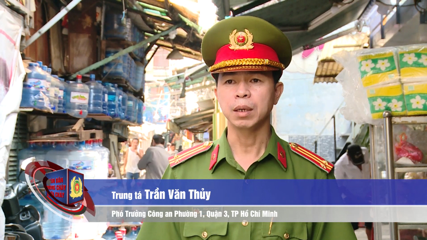 Lấn chiếm hẻm nhỏ, ảnh hưởng tới cứu nạn PCCC