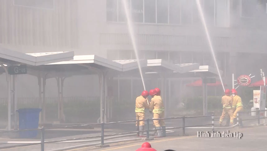 Diễn tập chữa cháy và cứu nạn tại aeon mal Bình Tân