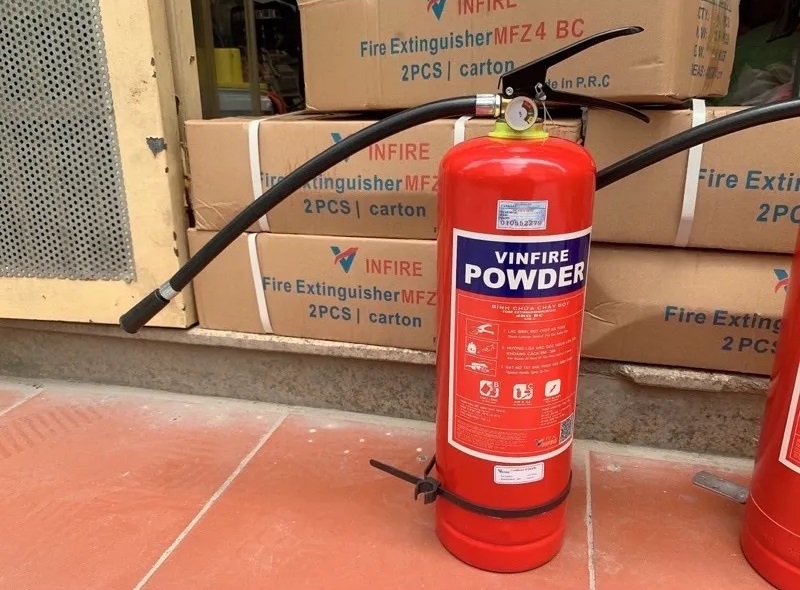 Bình chữa cháy bột được thiết kế nhỏ gọn, dễ mang vác khi xảy ra sự cố cháy nổ Bình chữa cháy bột được thiết kế nhỏ gọn, dễ mang vác khi xảy ra sự cố cháy nổ