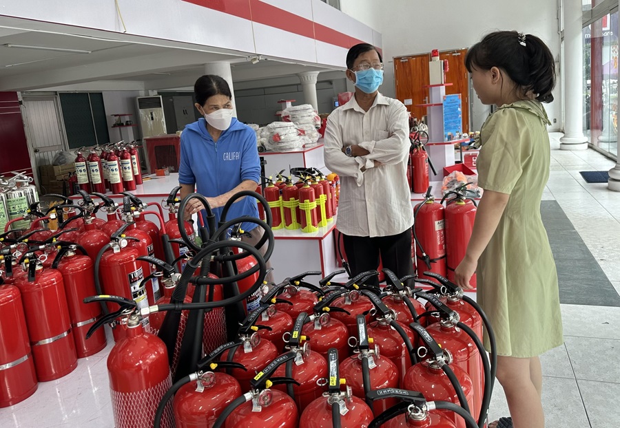 Việc kiểm tra định kỳ van, thân bình và lượng khí trong bình Tomoken là bước rất quan trọng