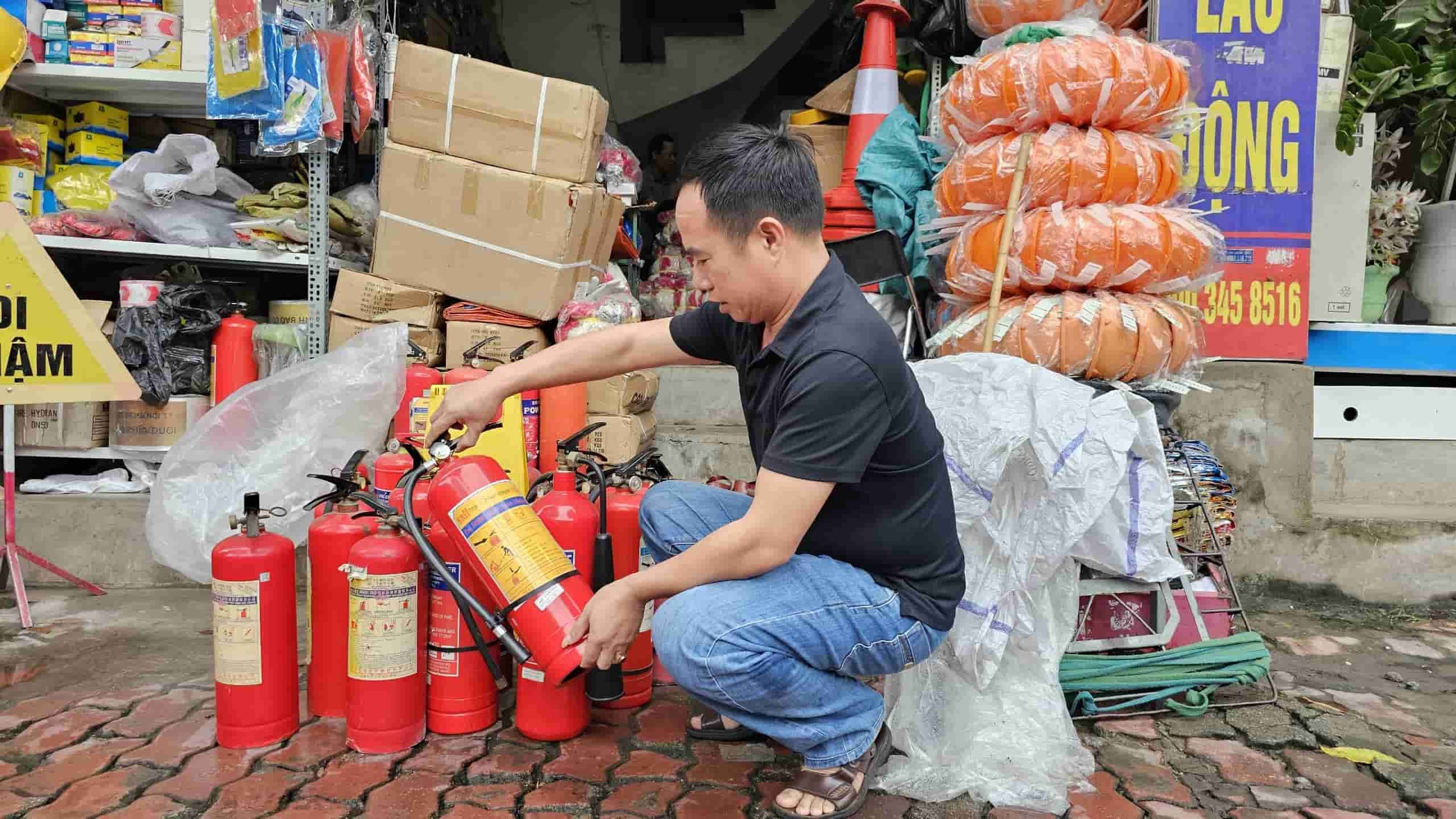 Việc chọn bình cứu hỏa Tomoken cần dựa vào loại chất chữa cháy phù hợp từng nguy cơ cụ thể.