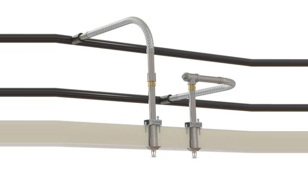 Đầu phun luôn định vị chính xác nhờ thiết kế linh hoạt của ống mềm. Đầu phun luôn định vị chính xác nhờ thiết kế linh hoạt của ống mềm.