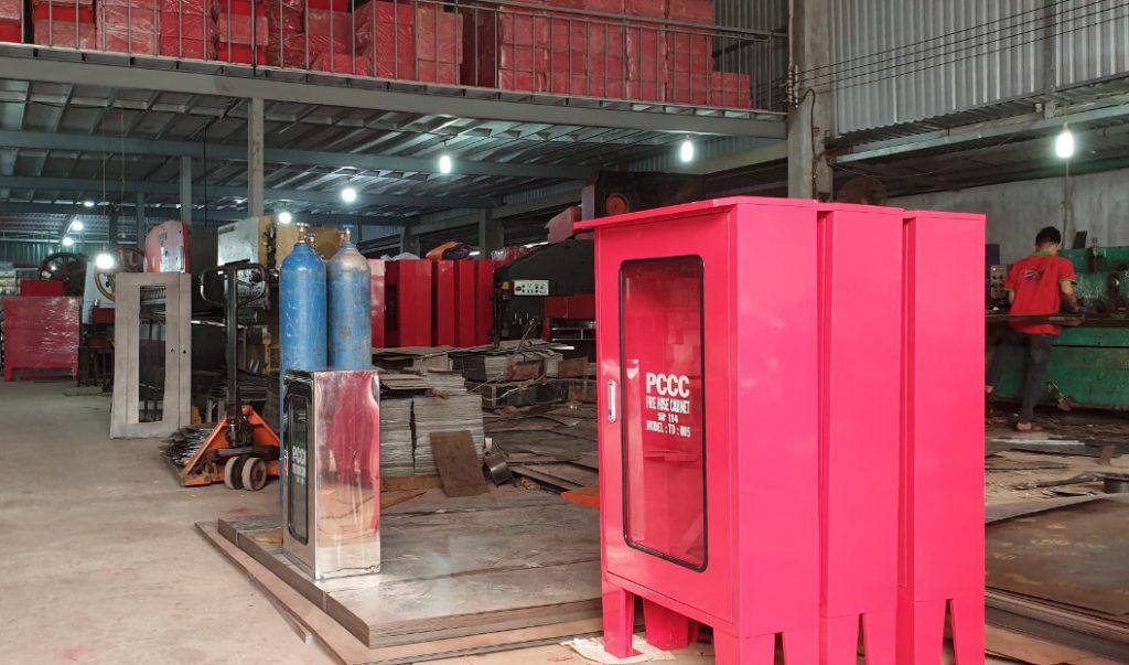 Lựa chọn tủ có kích thước phù hợp và dễ lắp đặt tại vị trí cần thiết.