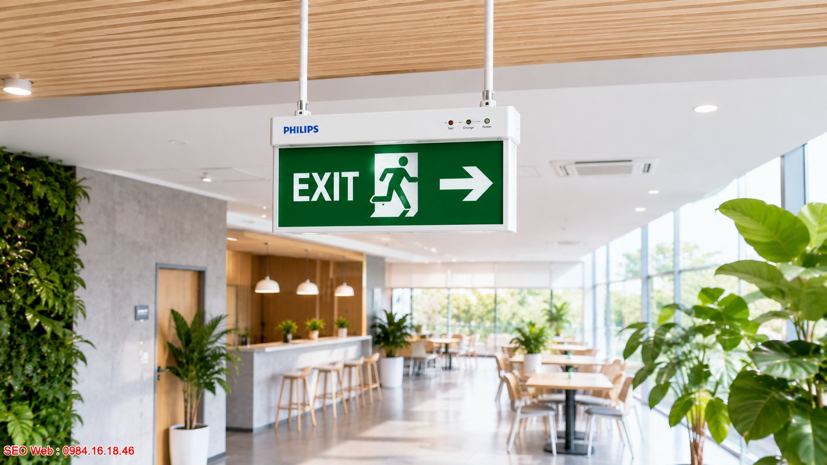 Đèn Exit một mặt lắp hành lang giúp nhận biết lối thoát nhanh chóng